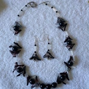 Necklace/earnings set